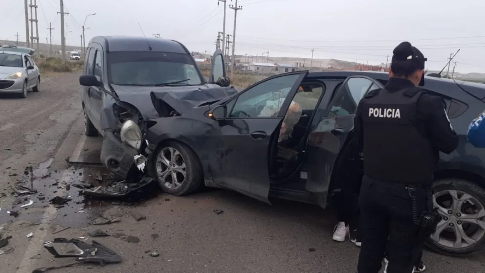 Choque frontal en Ruta 1 deja como saldo dos heridos