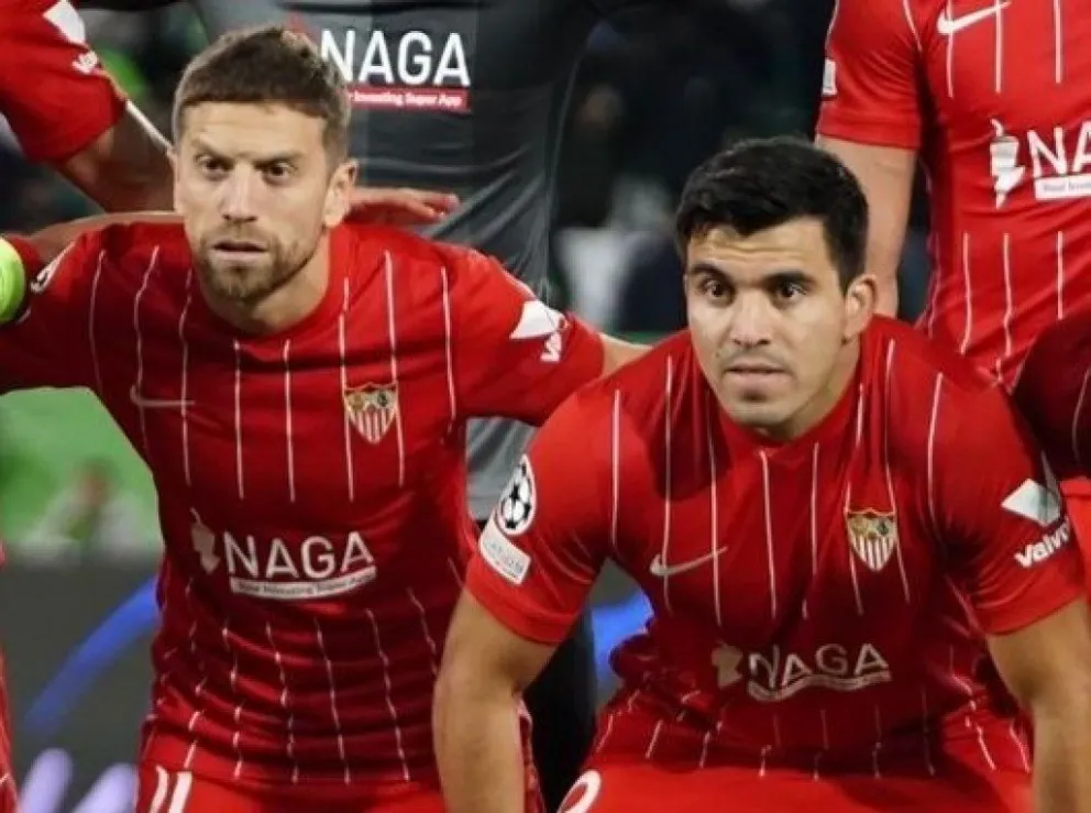El Papu Gómez y Acuña no seguirían en el Sevilla luego del Mundial