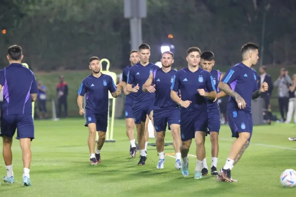 La Selección argentina entrenó, por última vez, previo al partido ante Polonia