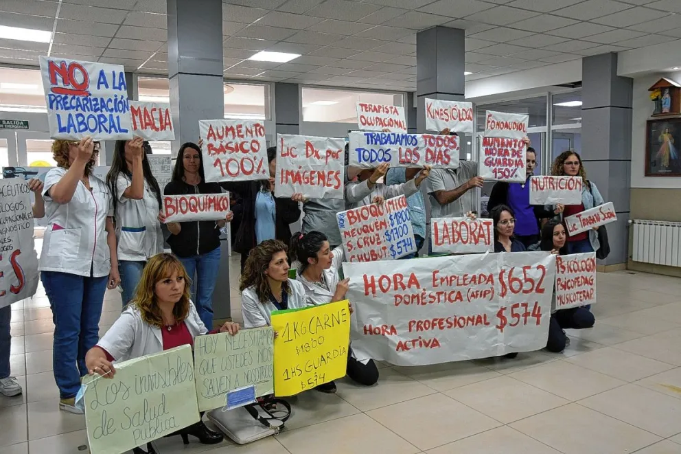Profesionales de servicios complementarios reclaman un aumento del básico del ciento por ciento