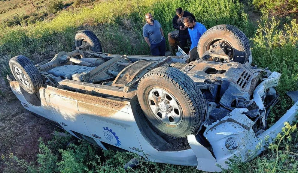 Milagrosamente ilesos tras un espectacular vuelco en la ruta 26