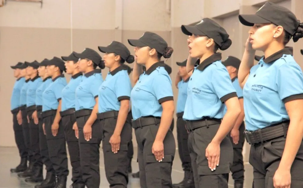Se realizó en Rawson el acto de egreso de 56 nuevos agentes de la Policía