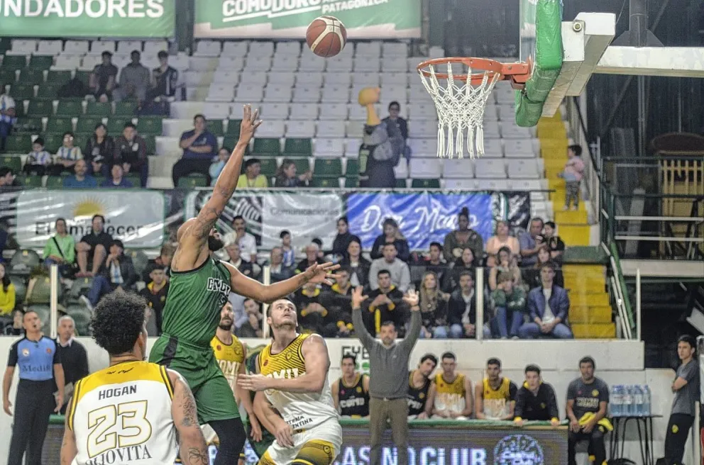 Comunicaciones sorprendió a Gimnasia