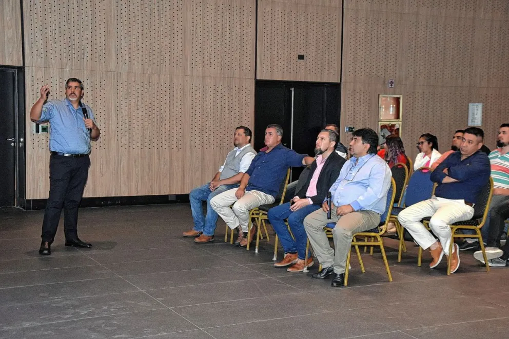 Efectivos de la Brigada de Investigaciones de toda la provincia se capacitaron en cibercrimen