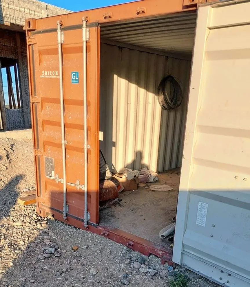 Robaron herramientas de trabajo del tráiler de un obrador en Rada Tilly