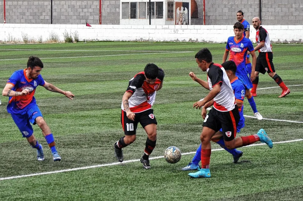 Sarmiento empató ante el líder en el cierre del partido