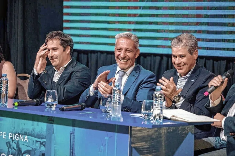 Arcioni participó del lanzamiento de “YPF 100 años impulsando la historia”
