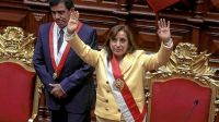Dina Boluarte se convirtió en la primera mujer gobernante de Perú ante la destitución de Castillo
