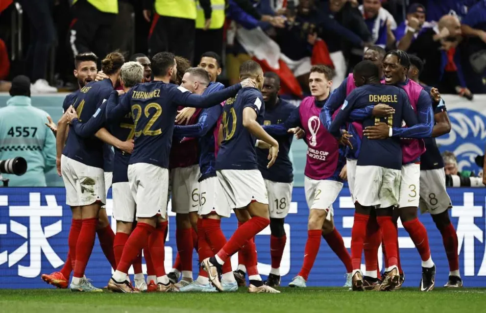 Francia le ganó a Inglaterra y se clasificó a las semifinales de la Copa del Mundo