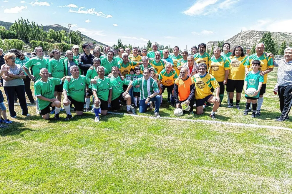 Inauguraron la cancha de fútbol de veteranos de Laprida “Laureano Barrionuevo”