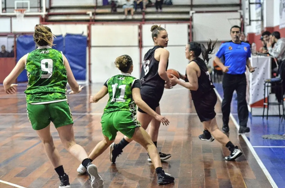 Básquetbol: Se inicia la definición de las chicas
