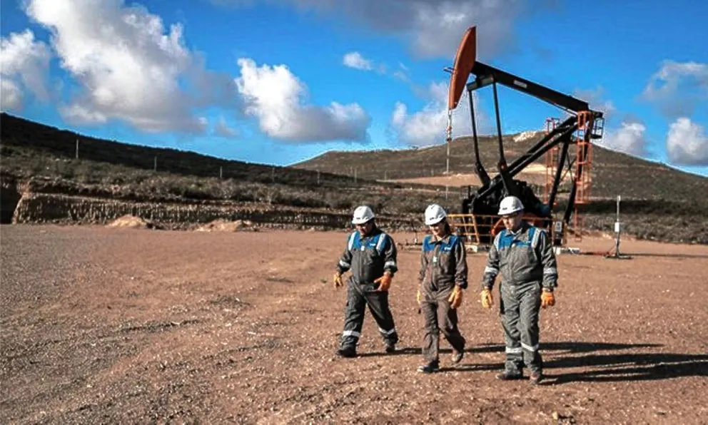 La producción petrolera de Chubut siguió cayendo en agosto