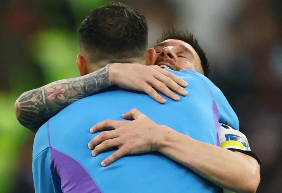 El festejo de los jugadores en el vestuario tras conseguir la llave a la final del Mundial