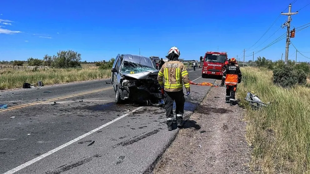 Conductora muere en el acto en choque frontal en la ruta 7 cerca de Rawson