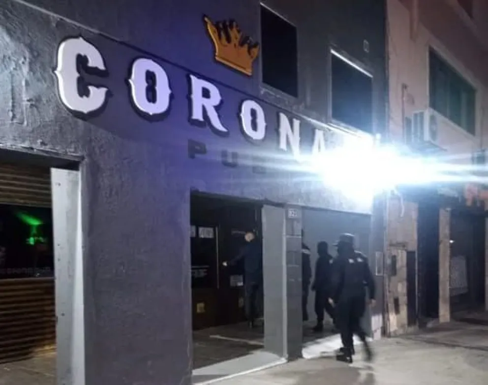Un joven se encuentra en terapia intensiva y denunció que fue golpeado en un pub céntrico