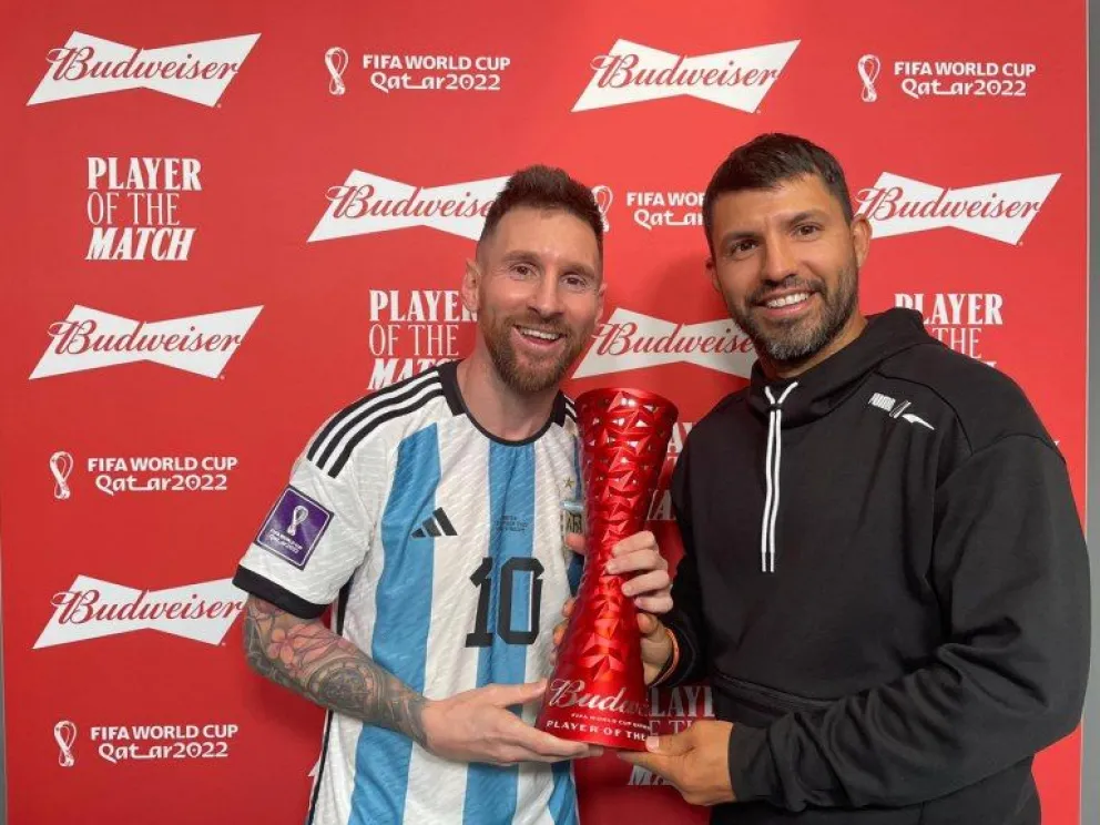 Todos juntos para la final: Agüero se sumó a la concentración y Lo Celso,"Tucu" Correa y Nico González presenciarán el partido