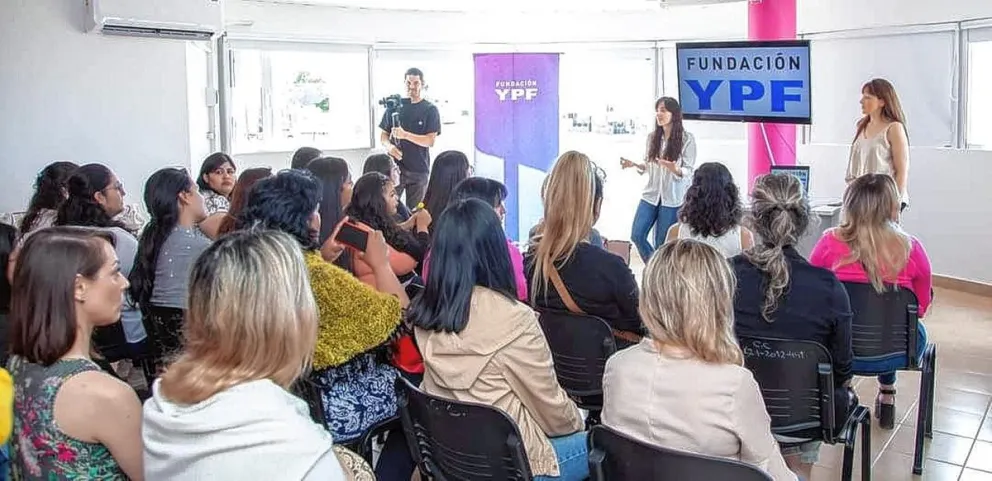 Programa Ingenias +: se capacitaron más de 60 mujeres en carreras relacionadas a la tecnología