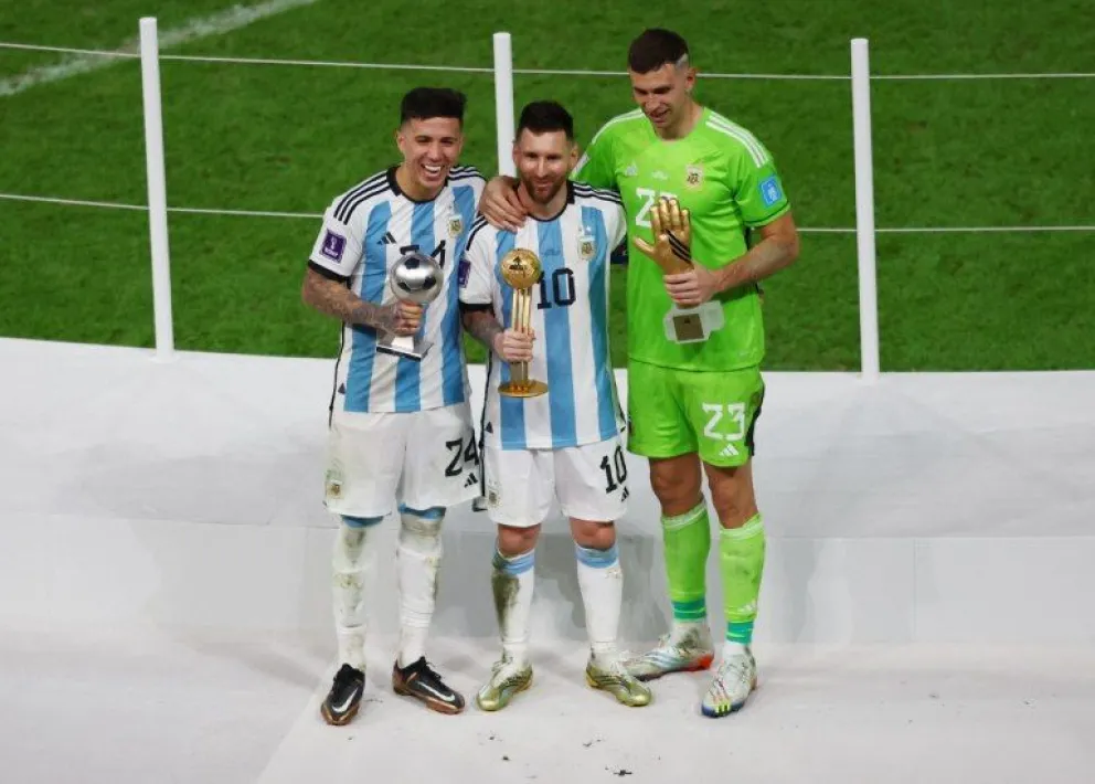 Messi, "Dibu" Martínez y Enzo Fernández, los argentinos que se llevan otros trofeos además de la Copa del Mundo