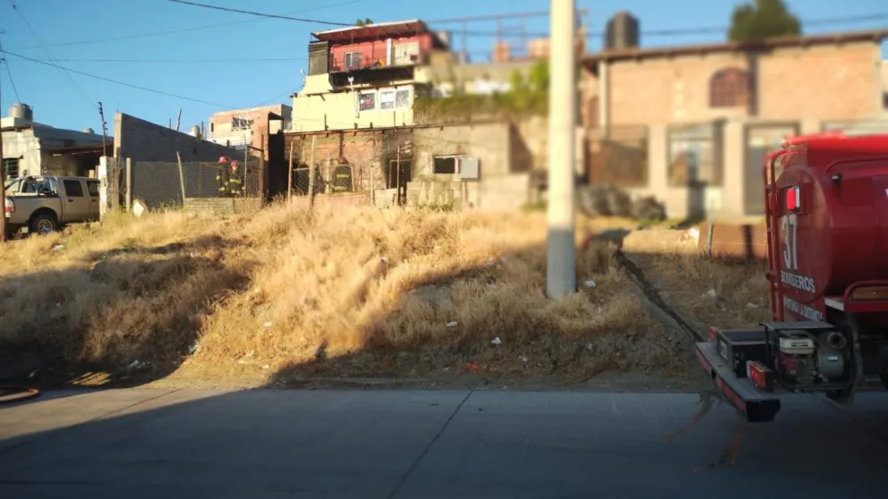 Se incendió una vivienda en barrio Quirno Costa