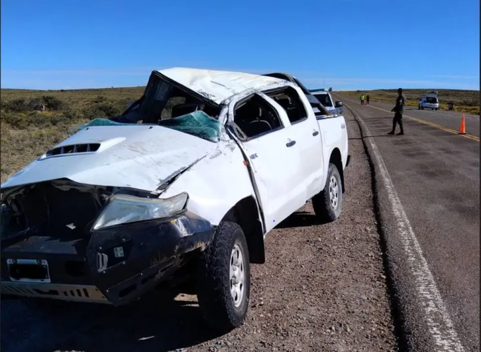Perdió el control y volcó en la Ruta Nº 3
