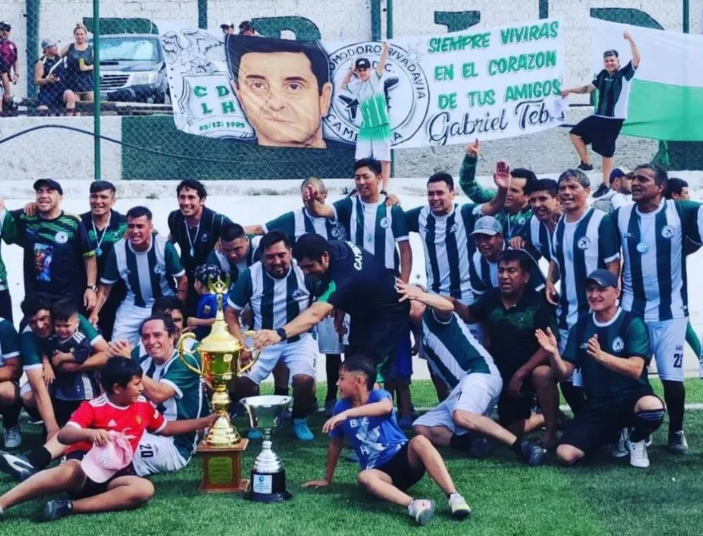 Estrella Blanca, Camberra y Nueva Generación, campeones