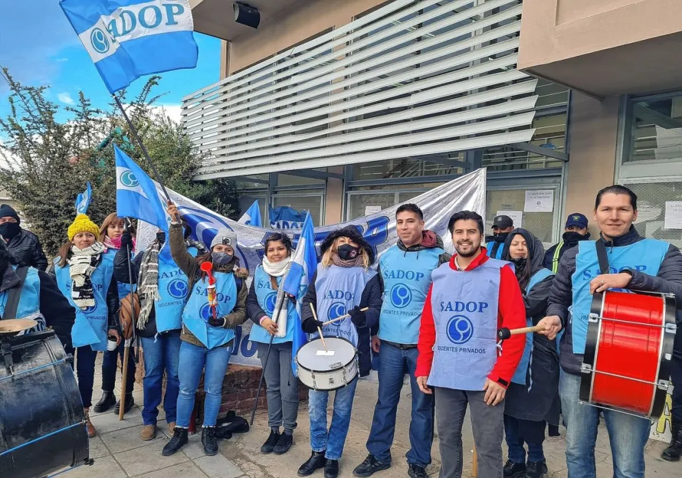 Docentes: SADOP busca un acuerdo con jardines privados para establecer un salario mínimo a cobrar