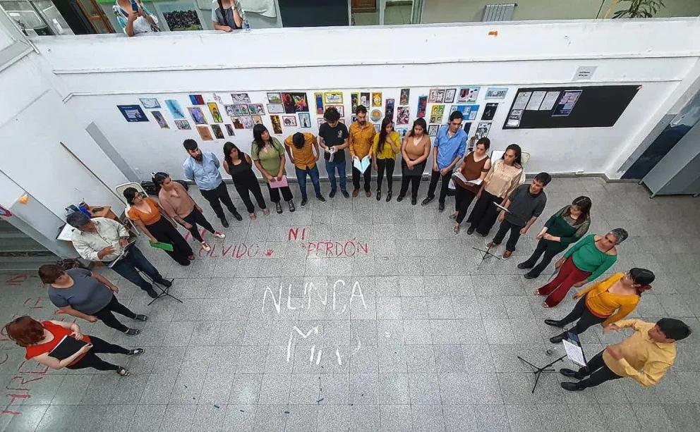 El Ensamble Vocal Patagónico se presentará hoy en la Vecinal del Barrio General Mosconi