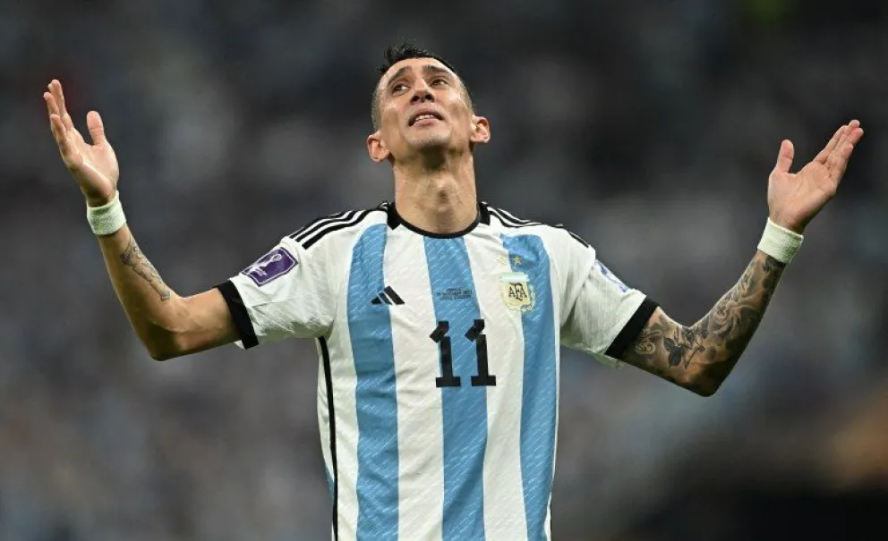 El conmovedor mensaje de Di María a sus padres: "Tanto sufrimiento y al final tuvimos la recompensa"