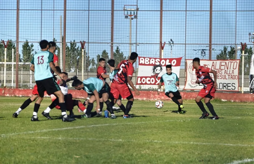 Deportivo Portugués mantuvo la categoría