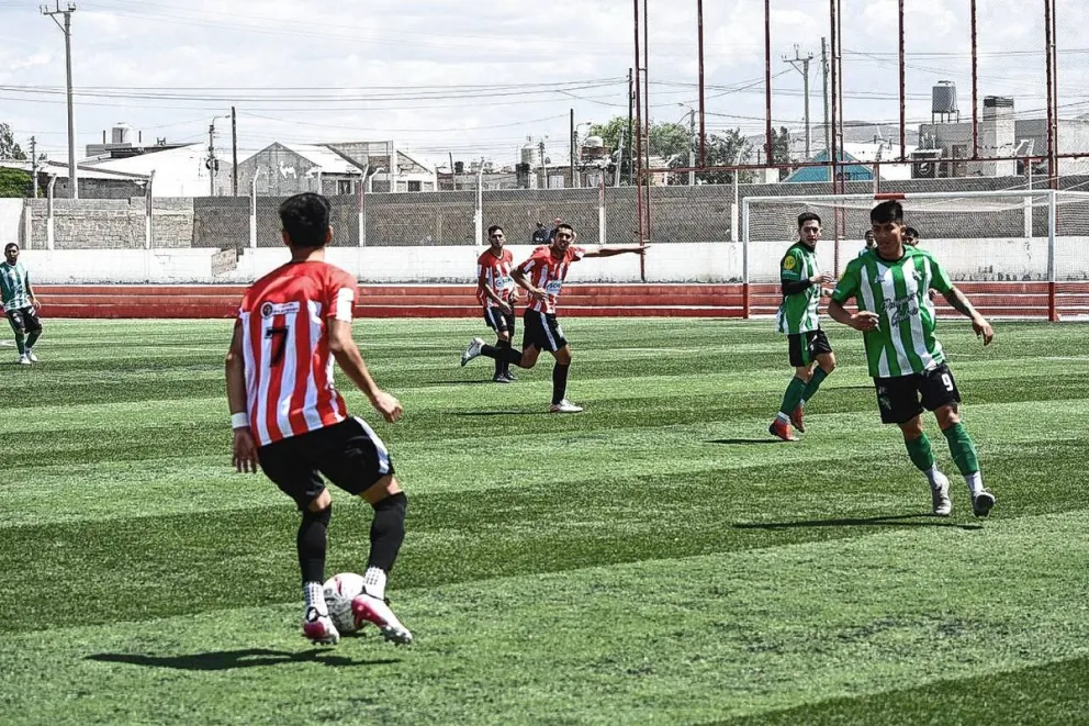 José Alvino en Laprida y César Villarroel en Roca Dos entrenadores ascendidos no siguen
