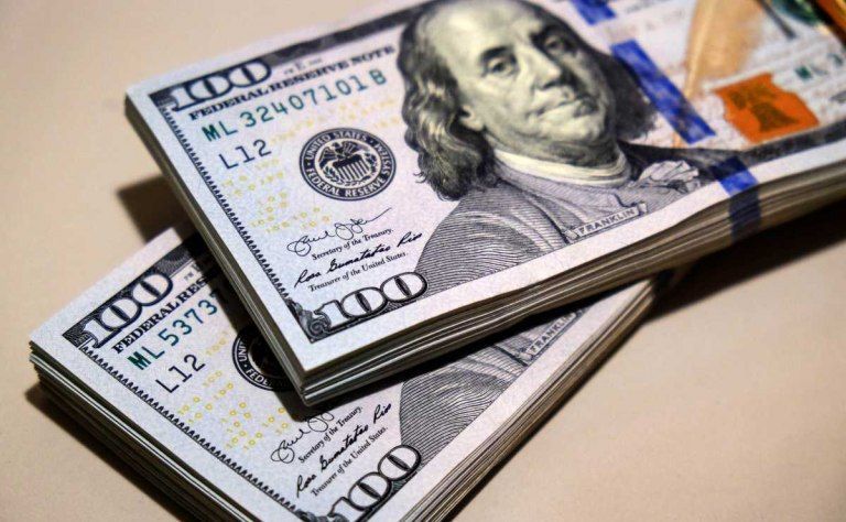 El dólar blue pegó un salto de 60 pesos y se acerca a los $1.200