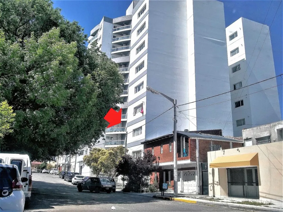 Entraron a robar a estudio jurídico en un segundo piso de céntrico edificio de Trelew y se llevaron también una moto