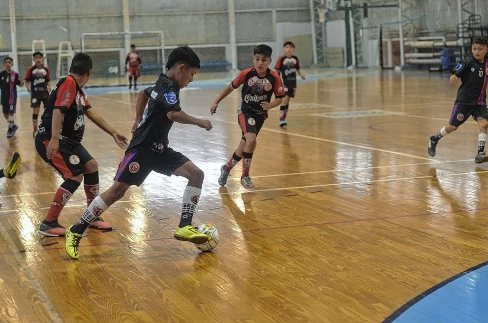 Los Titanes y Asturiano pasaron a la final de C-13