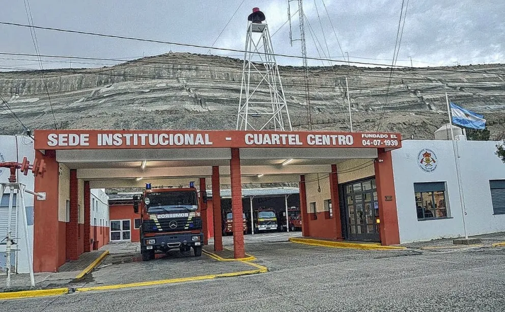 Bomberos de Comodoro y Rada Tilly se sumaron al sirenazo convocado por el Consejo Nacional