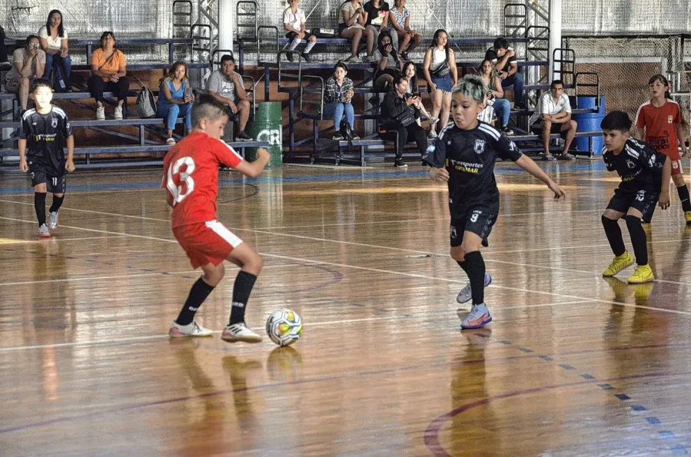 Futsal promocional: Asturiano quedó cerca del título en C-13