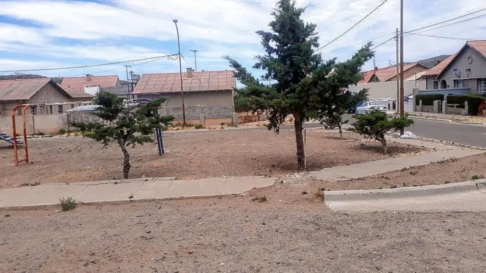 Vecinos del barrio Diadema reclaman reparaciones de una plaza y espacios verdes