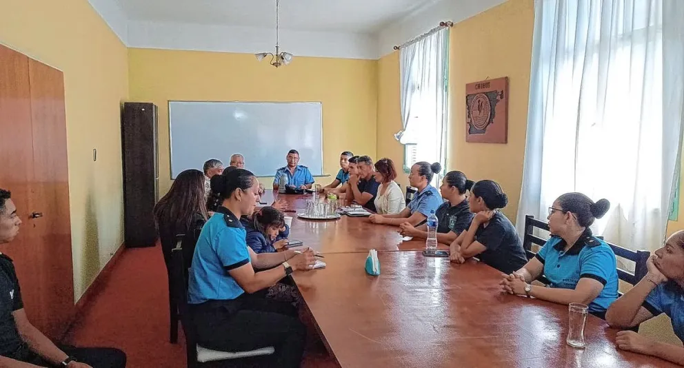 Trabajan en una red de contención para la prevención de suicidios dentro de la policía