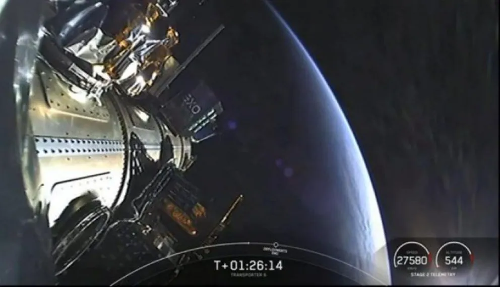 "Dibu" Martínez llegó al espacio: lanzaron un satélite que lleva su nombre
