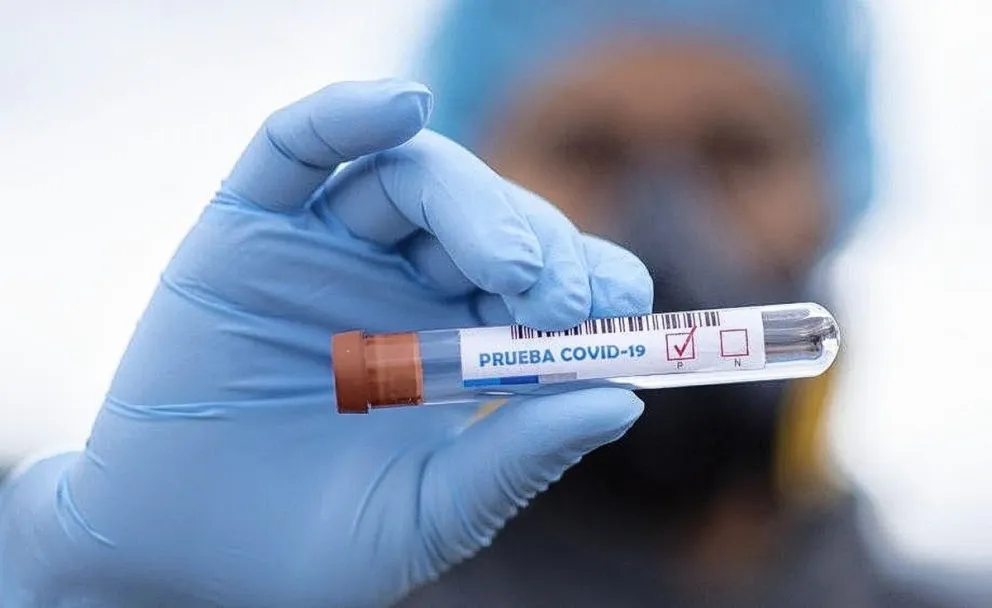 Notoria baja de contagios Covid-19 en el primer informe oficial de 2023