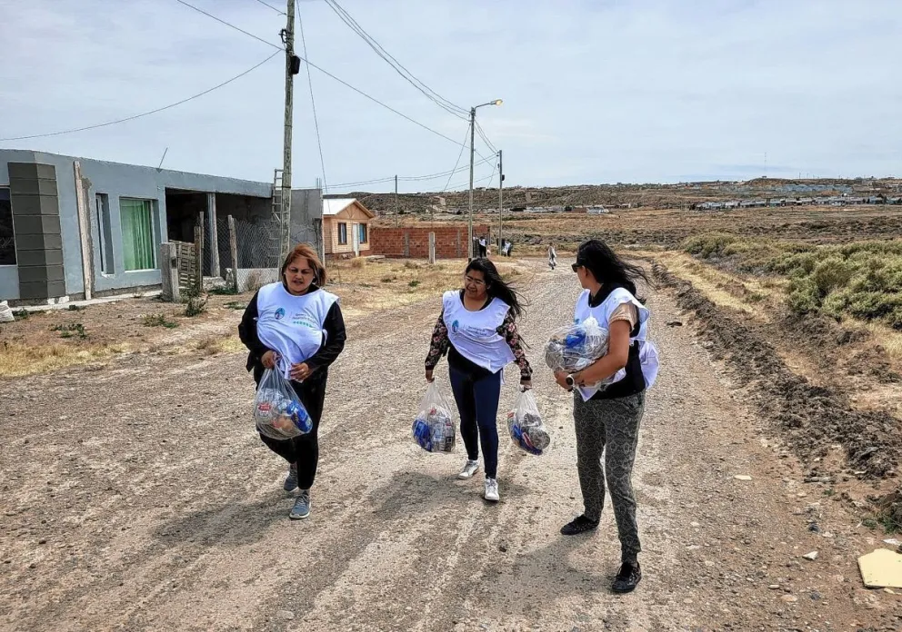 La Municipalidad de Caleta Olivia concretó  una nueva entrega de Módulos Alimentarios