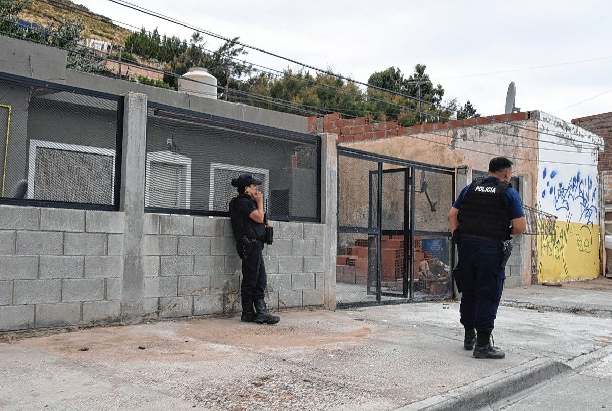 Conflicto entre grupos antagónicos dejó a un hombre herido de bala