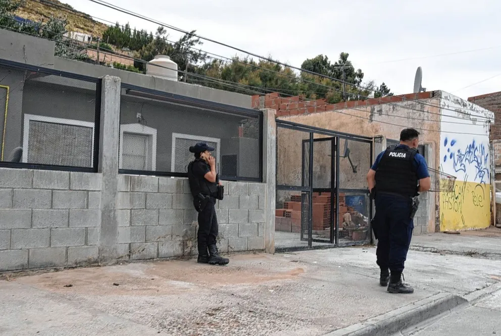Conflicto entre grupos antagónicos dejó a un hombre herido de bala