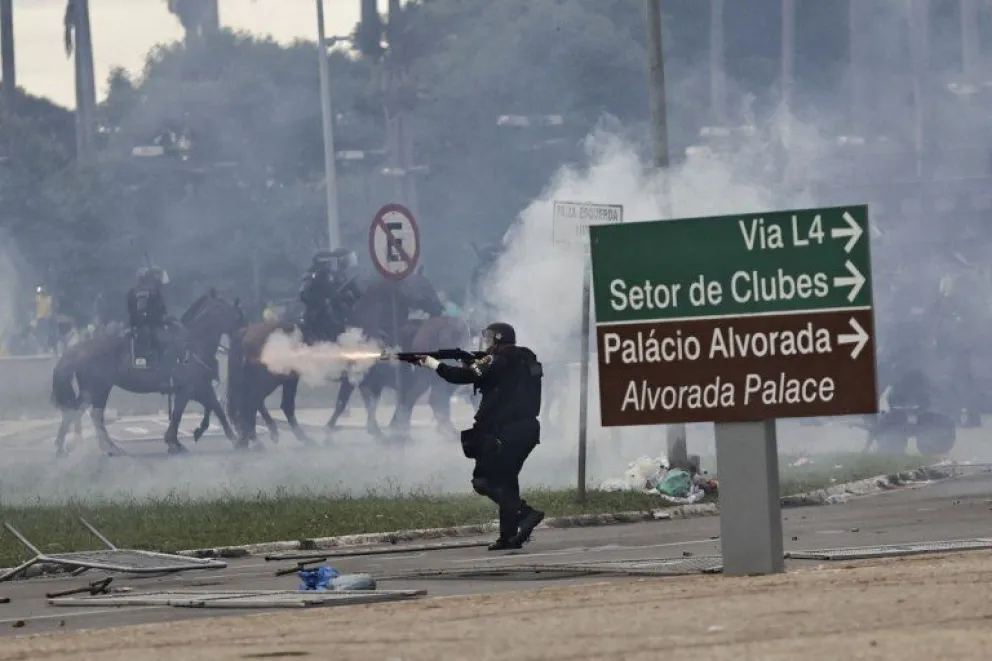 Lula decretó la intervención federal en Brasilia hasta el 31 de enero