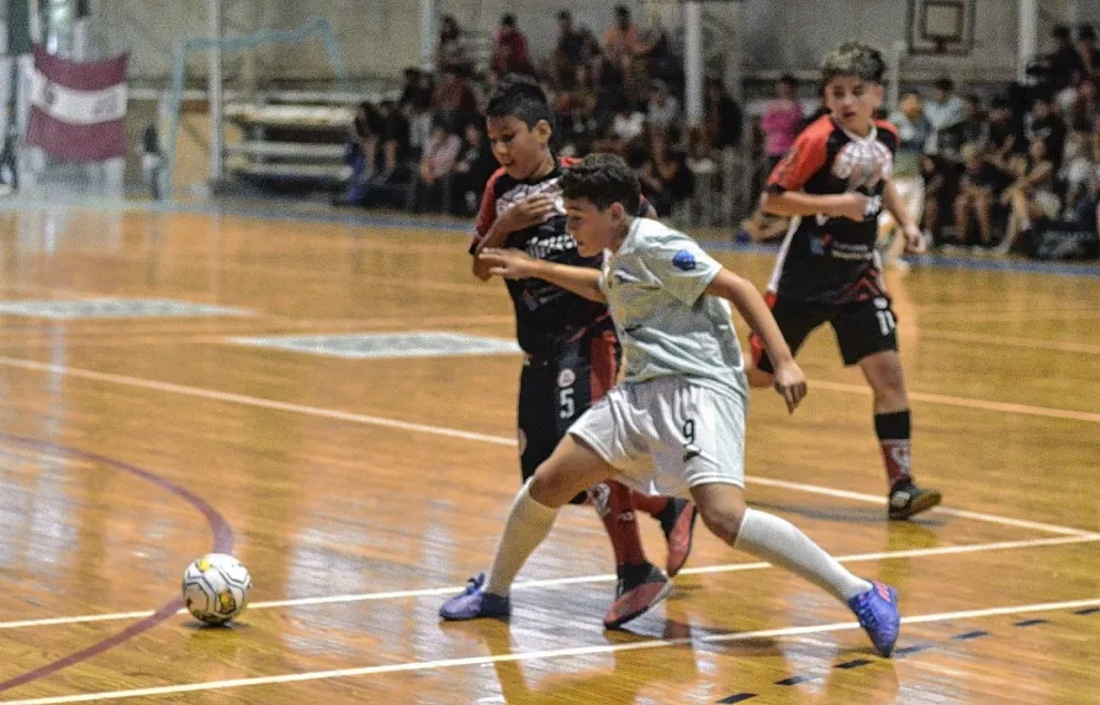 Petroleros campeón en C-11 y Lanús en C-9