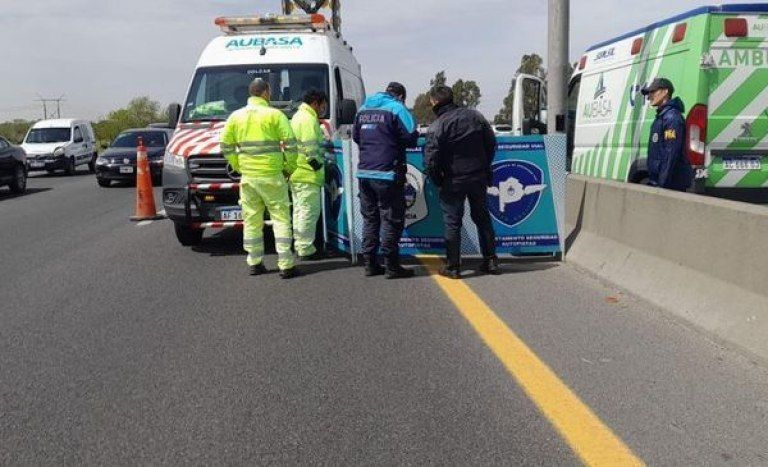 Una pareja discutía sobre la Autopista 25 de Mayo y murió atropellada