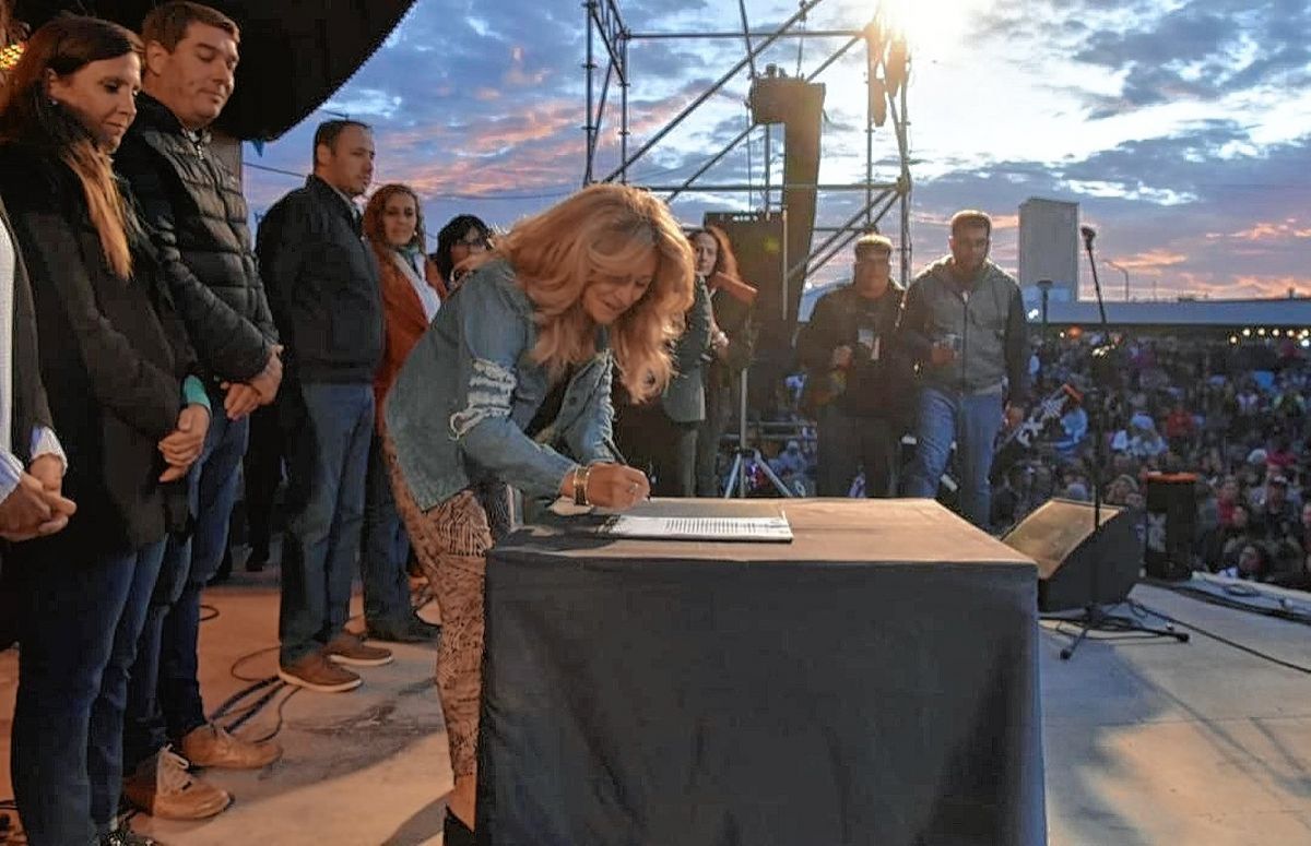 De manera exitosa se desarrollan las distintas fiestas populares en todo el territorio chubutense
