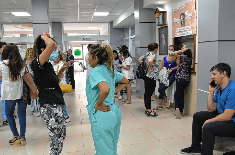 Médicos piden un aumento de la hora guardia de 200 por ciento