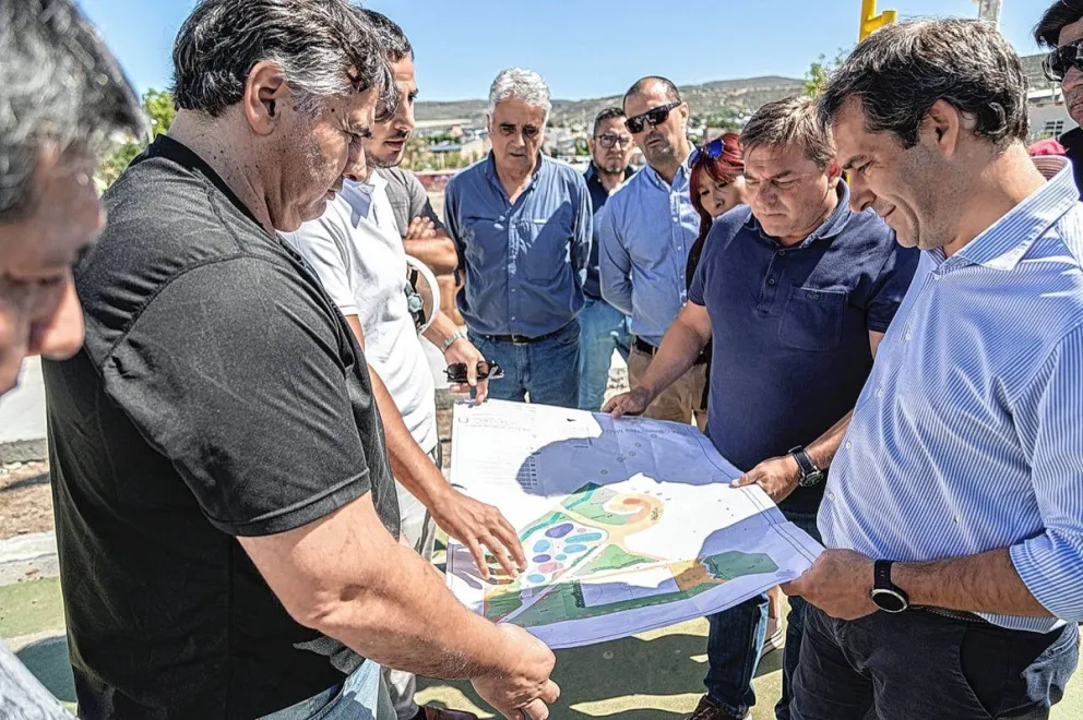 La plaza del Quirno Costa tendrá playón de fútbol, de básquet, juegos, paseo con luminaria y anfiteatro