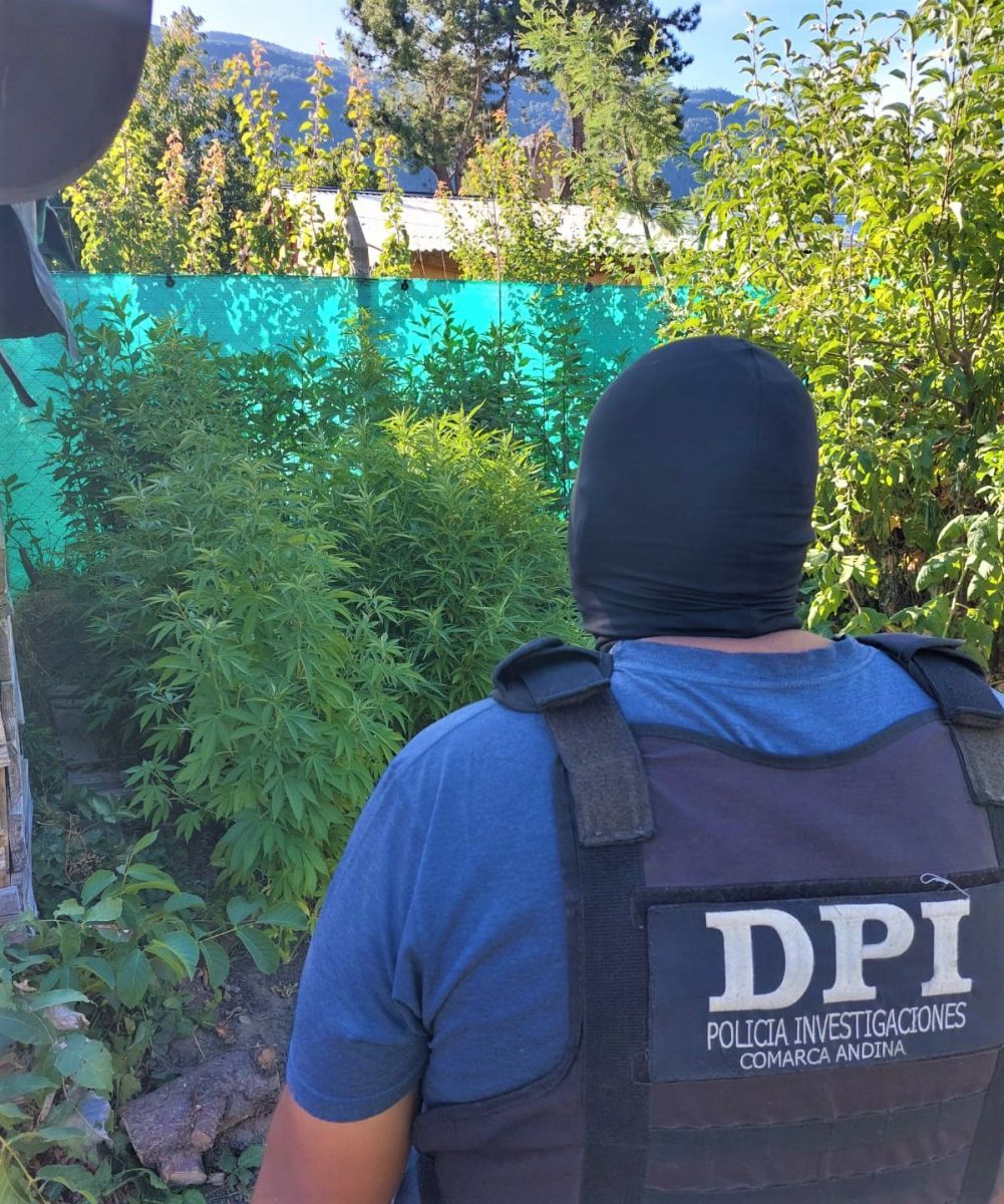 Lago Puelo: secuestraron importante cantidad de municiones y drogas en un procedimiento por robo