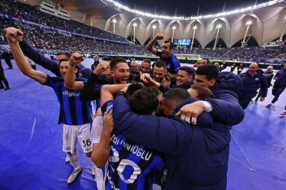 Con gol de Lautaro Martínez, el Inter venció por 3-0 al Milán y se consagró bicampeón de la Supercoppa Italiana 2022